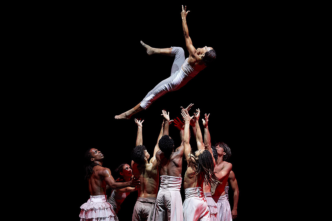 Fotografies de dansa, ballet Acosta Danza, Festival Peralada, Girona, Toti Ferrer fotògraf
